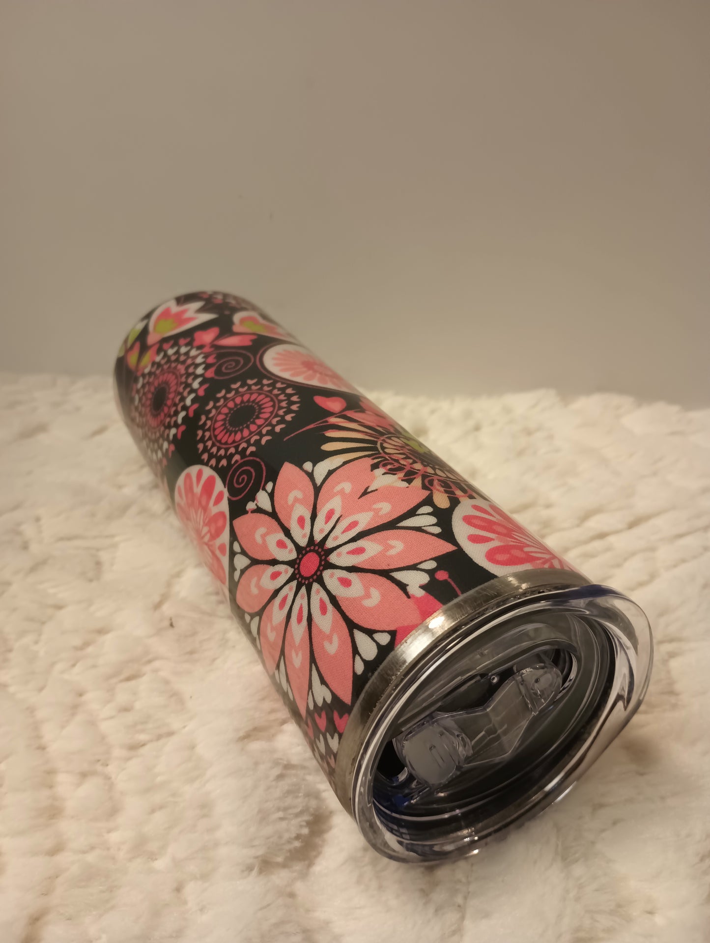 20 oz. Pretty Flower design unique drink tumbler